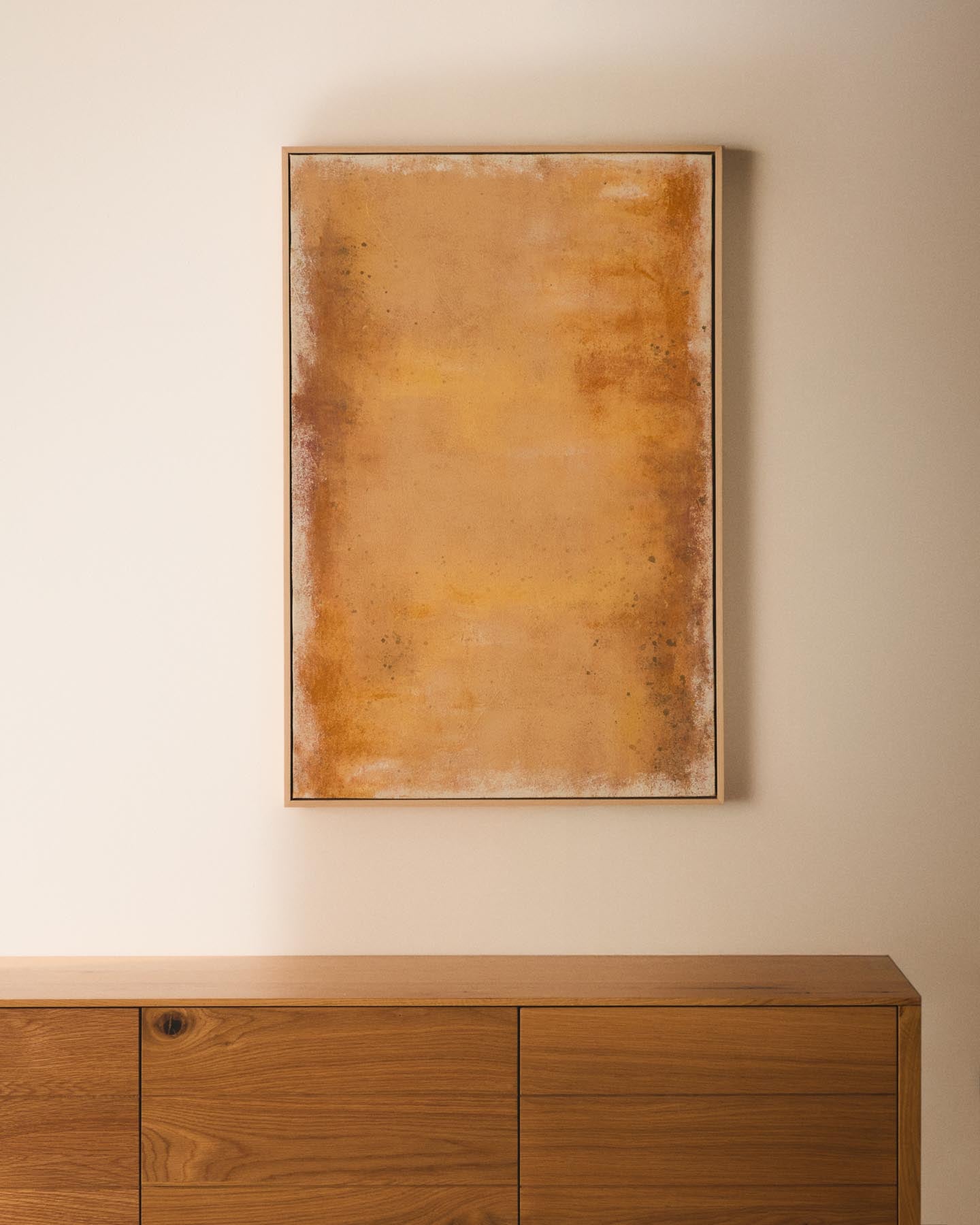 Abstraktes Bild Selnar, Gelb, 60 x 90 cm in Orange präsentiert im Onlineshop von KAQTU Design AG. Bild ist von Kave Home