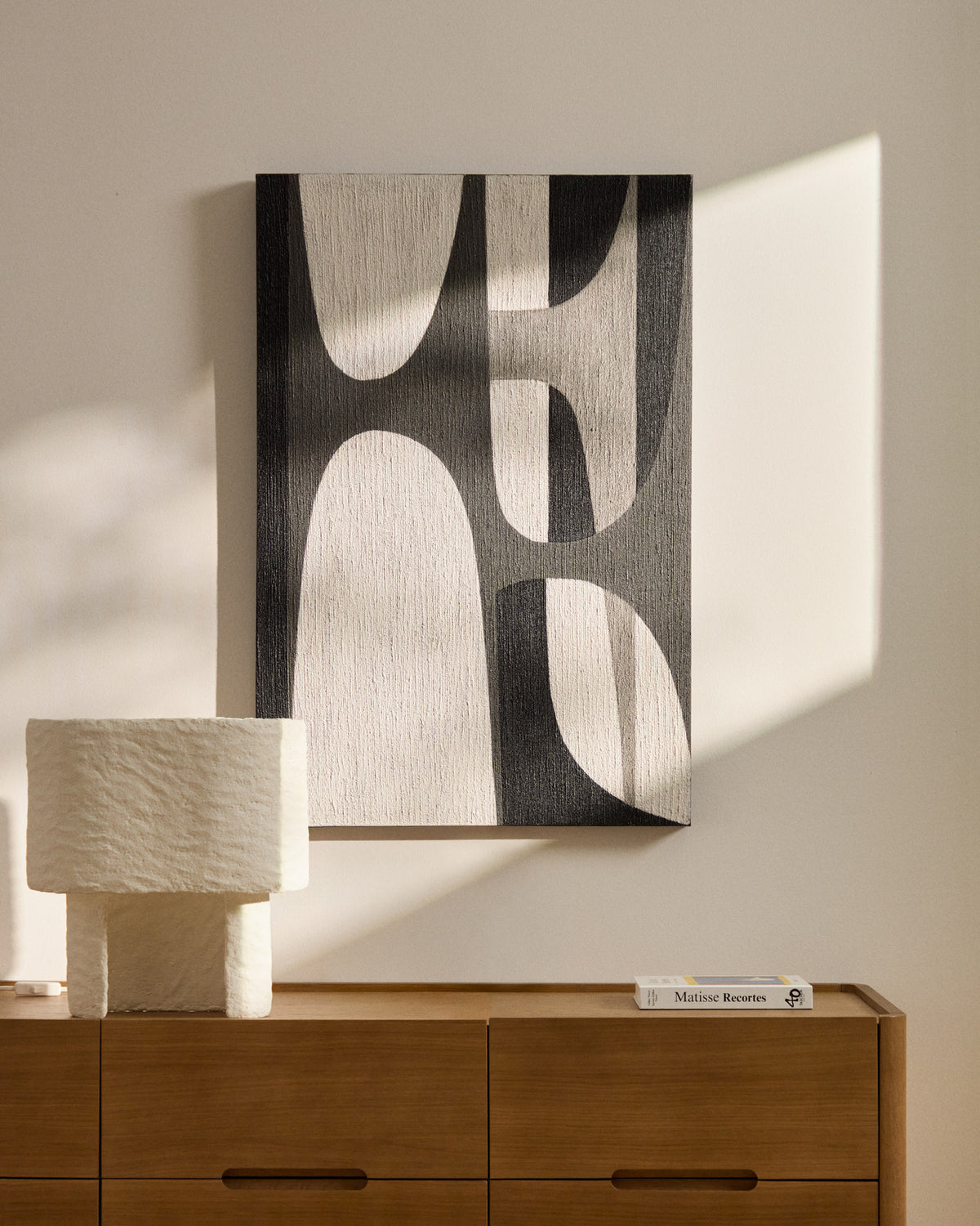 Abstraktes Bild Onure in Schwarz und Weiss, 60 x 90 cm in Weiss, Schwarz, Grau, Beige präsentiert im Onlineshop von KAQTU Design AG. Bild ist von Kave Home