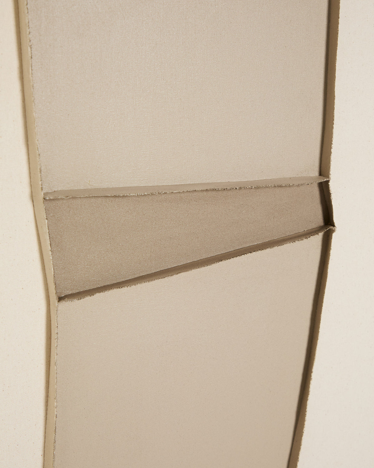 Abstraktes Bild Deravia, 120 x 200 cm in Beige, Grau, Grün präsentiert im Onlineshop von KAQTU Design AG. Bild ist von Kave Home