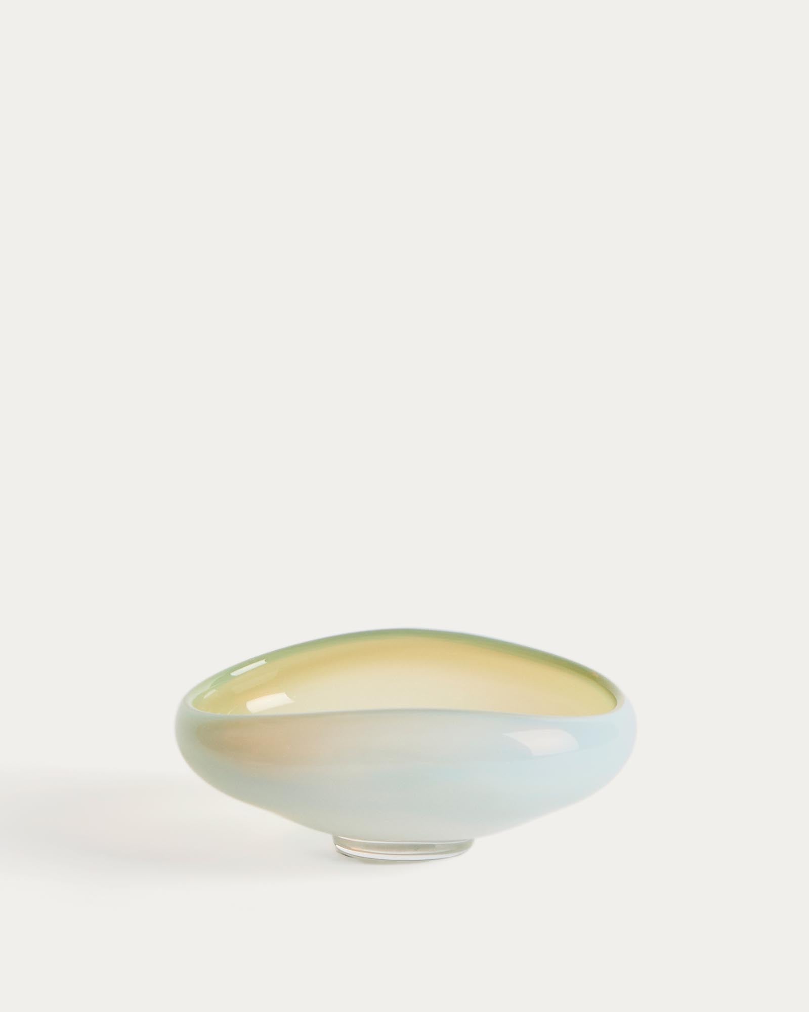 Tafelaufsatz Nodila aus weissem Glas, 19 x 14 cm in Transparent präsentiert im Onlineshop von KAQTU Design AG. Vase ist von Kave Home