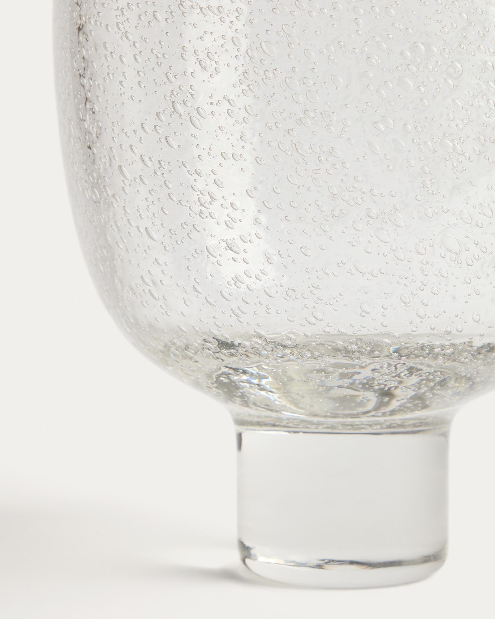 Eleganter Tafelaufsatz Sirau aus klarem Glas mit einem Durchmesser von 24 cm, ideal für stilvolle Tischdekorationen.