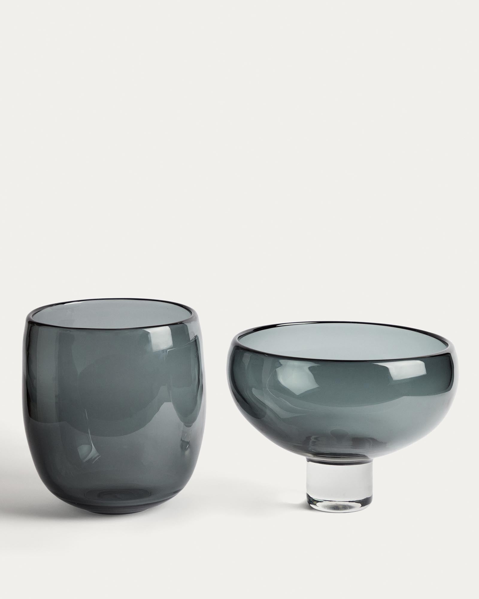 Eleganter Tafelaufsatz Sirau aus grauem Glas mit einem Durchmesser von 29,8 cm, ideal für dekorative Akzente und stilvolle Tischdekorationen.