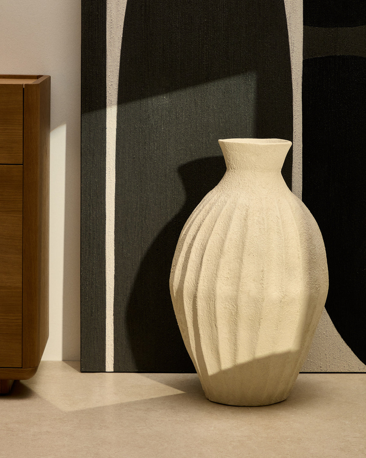 Beige Pappmaché-Vase Arquena, 67 cm in Beige präsentiert im Onlineshop von KAQTU Design AG. Vase ist von Kave Home