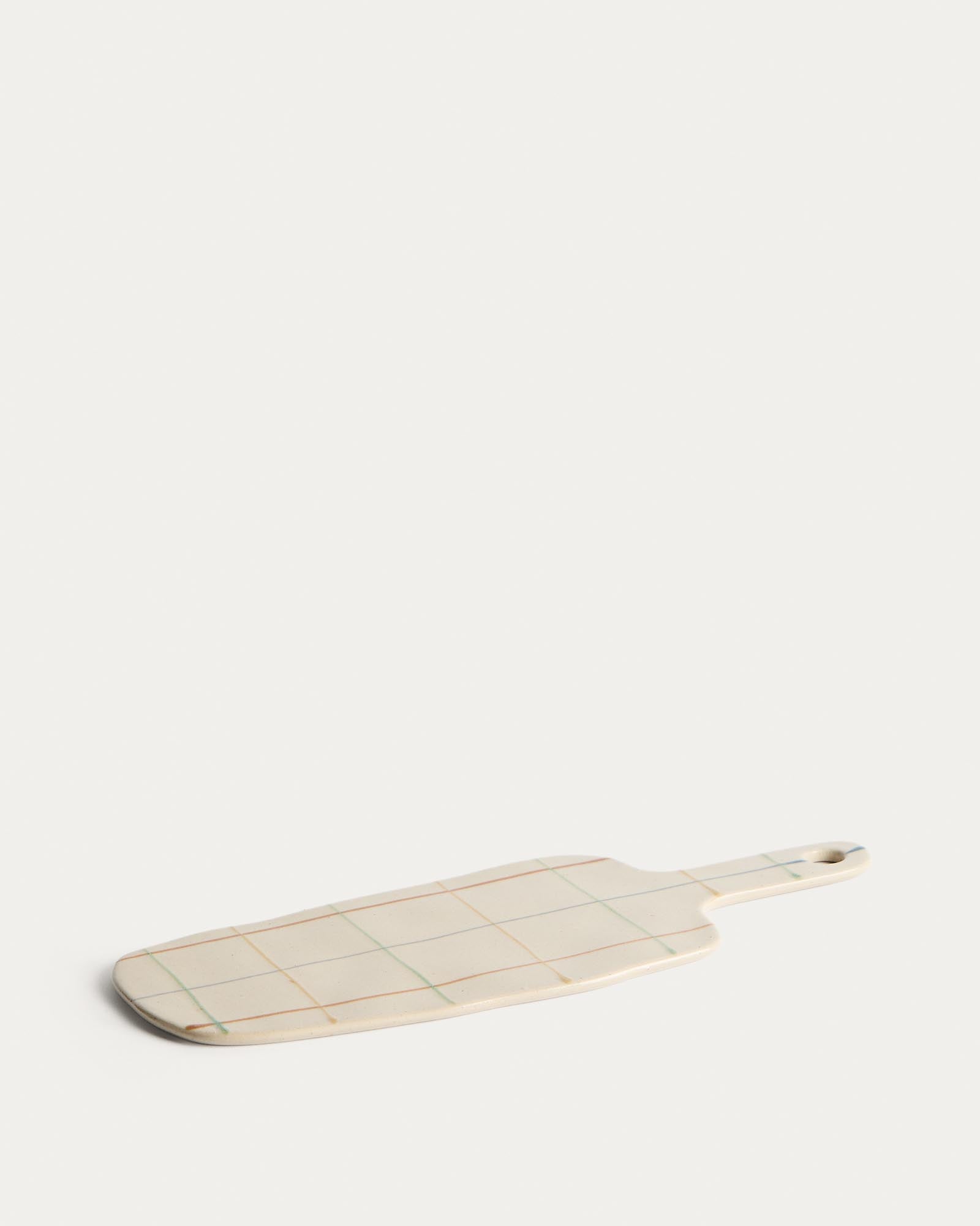 Servierbrett Belor aus Keramik mit bunten Linien, 36 x 13,8 cm in Weiss präsentiert im Onlineshop von KAQTU Design AG. Servierplatten ist von Kave Home