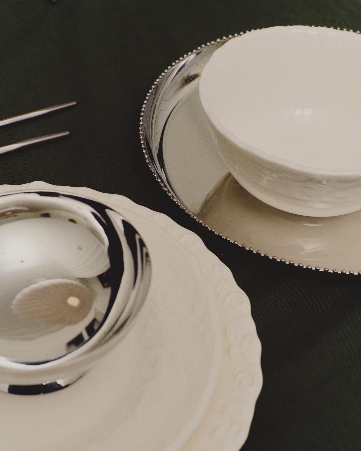 Schale Varla aus Keramik in Beige in Beige präsentiert im Onlineshop von KAQTU Design AG. Schale ist von Kave Home