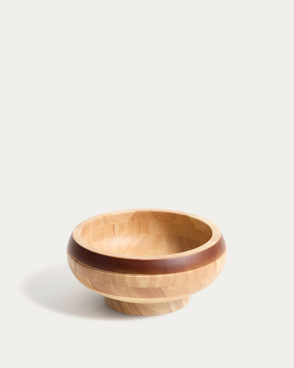 Kleine runde Schale Milvara aus Kautschukholz in Natur mit lackierter Oberfläche und Maserung