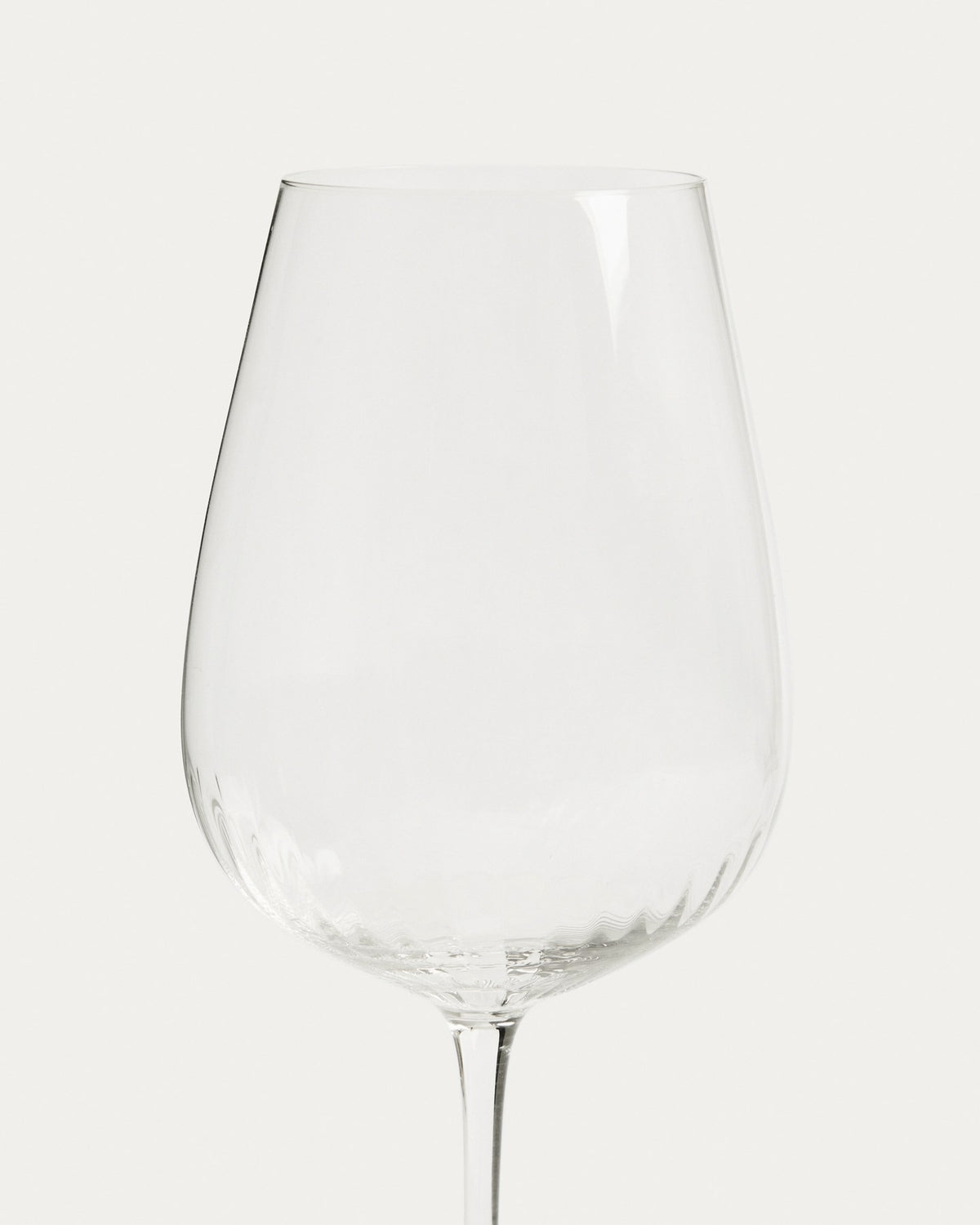 Transparentes Weinglas Davel aus Klarglas mit abgerundetem Boden, schlanker Kontur und klarer Oberfläche, Fassungsvermögen 58 cl.