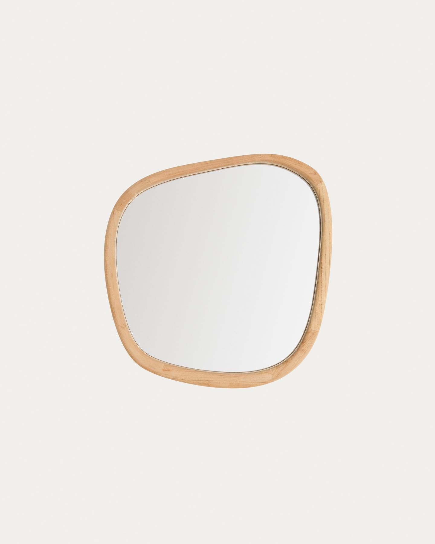 Spiegel Alura aus Teakholz 45,5 x 47 cm FSC 100 % in Braun präsentiert im Onlineshop von KAQTU Design AG. Spiegel ist von Kave Home