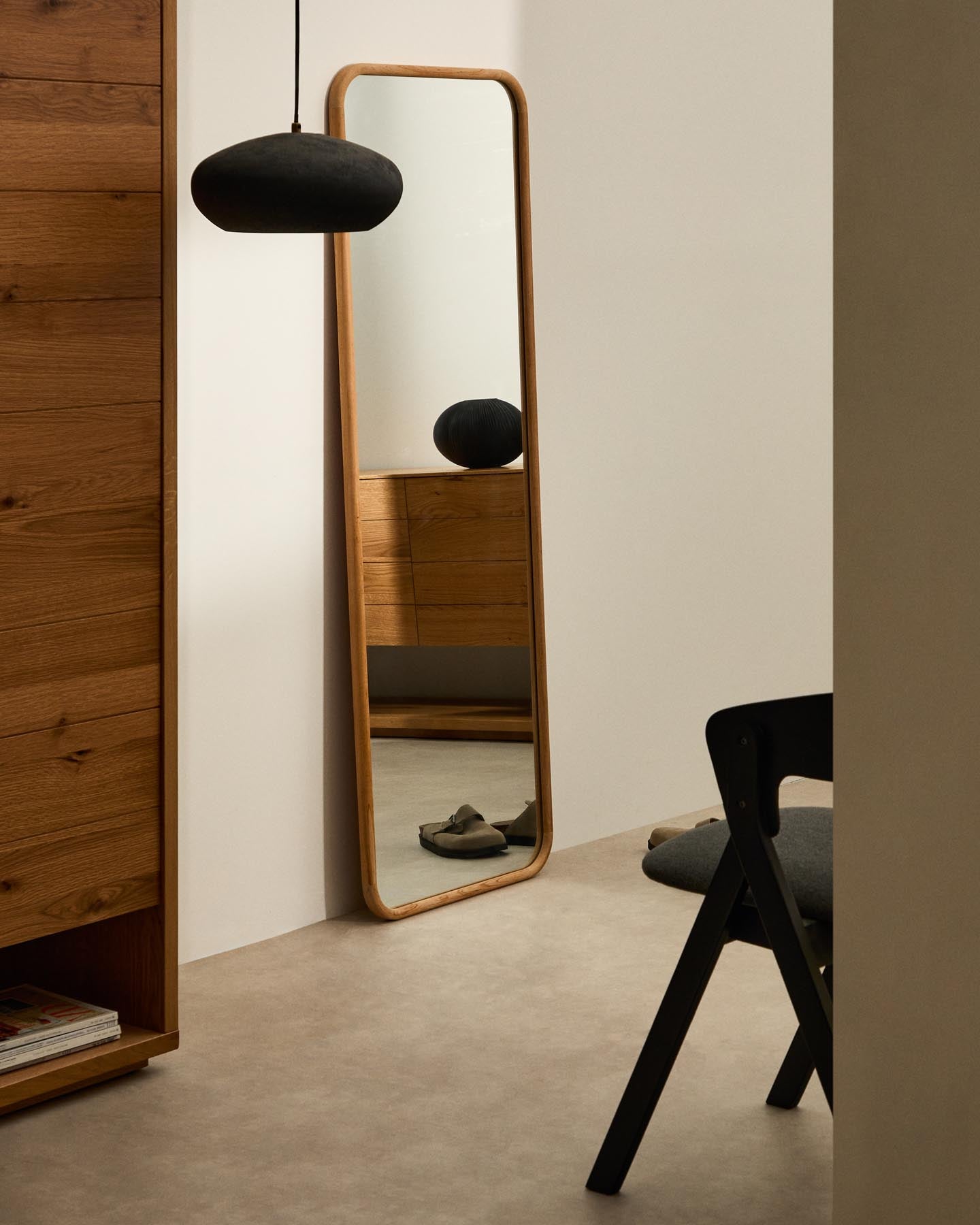 Spiegel Milsa aus Teakholz 54 x 154 cm FSC 100 % in Braun präsentiert im Onlineshop von KAQTU Design AG. Spiegel ist von Kave Home