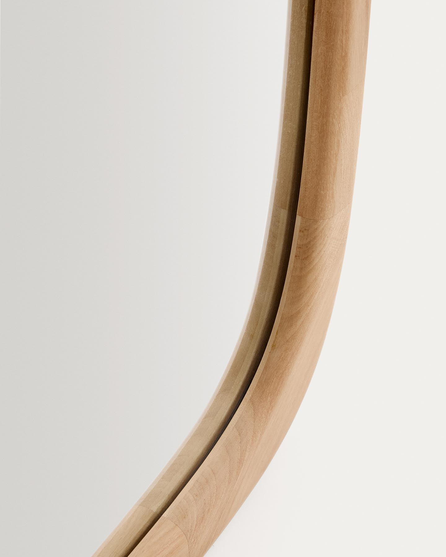 Spiegel Alura aus Teakholz 94,6 x 192,1 cm FSC 100 % in Braun präsentiert im Onlineshop von KAQTU Design AG. Spiegel ist von Kave Home