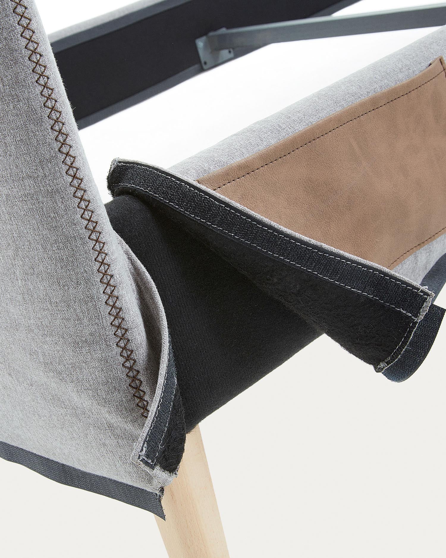 Verleihen Sie Ihrem Schlafzimmer mit dem Dyla Bezug in Senfgelb einen frischen Look. Hochwertig, elegant und pflegeleicht – ideal für Betten mit 150 cm!