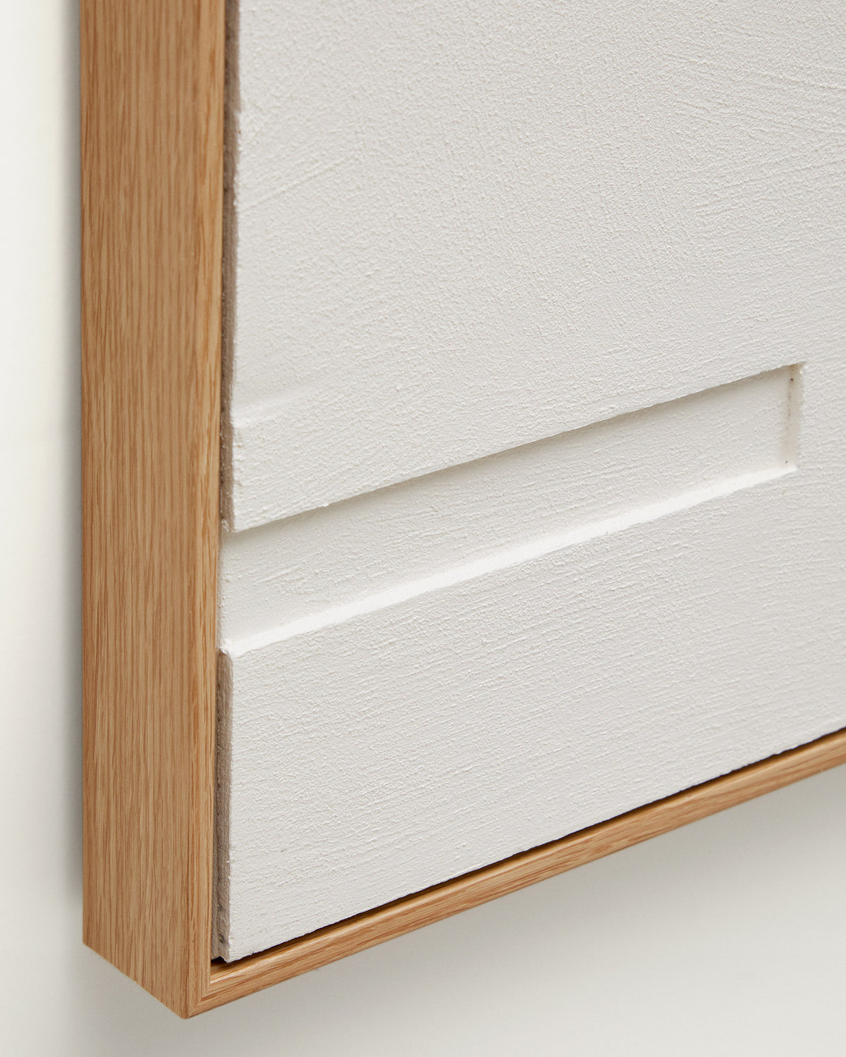 Sefri Bild mit runden geometrischen Formen weiss 60 x 90 cm in Weiss präsentiert im Onlineshop von KAQTU Design AG. Bild ist von Kave Home