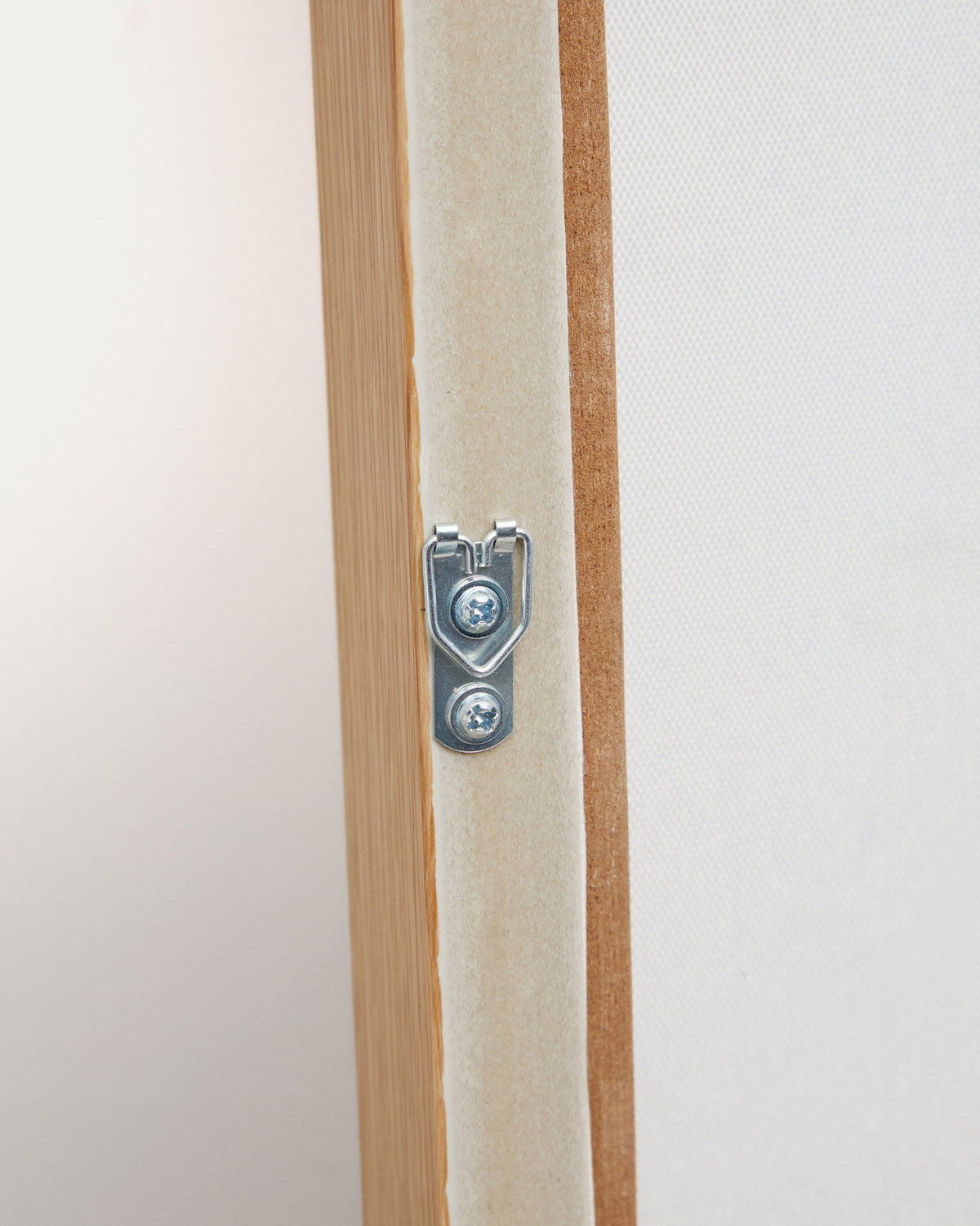 Sefri Bild mit runden geometrischen Formen weiss 60 x 90 cm in Weiss präsentiert im Onlineshop von KAQTU Design AG. Bild ist von Kave Home