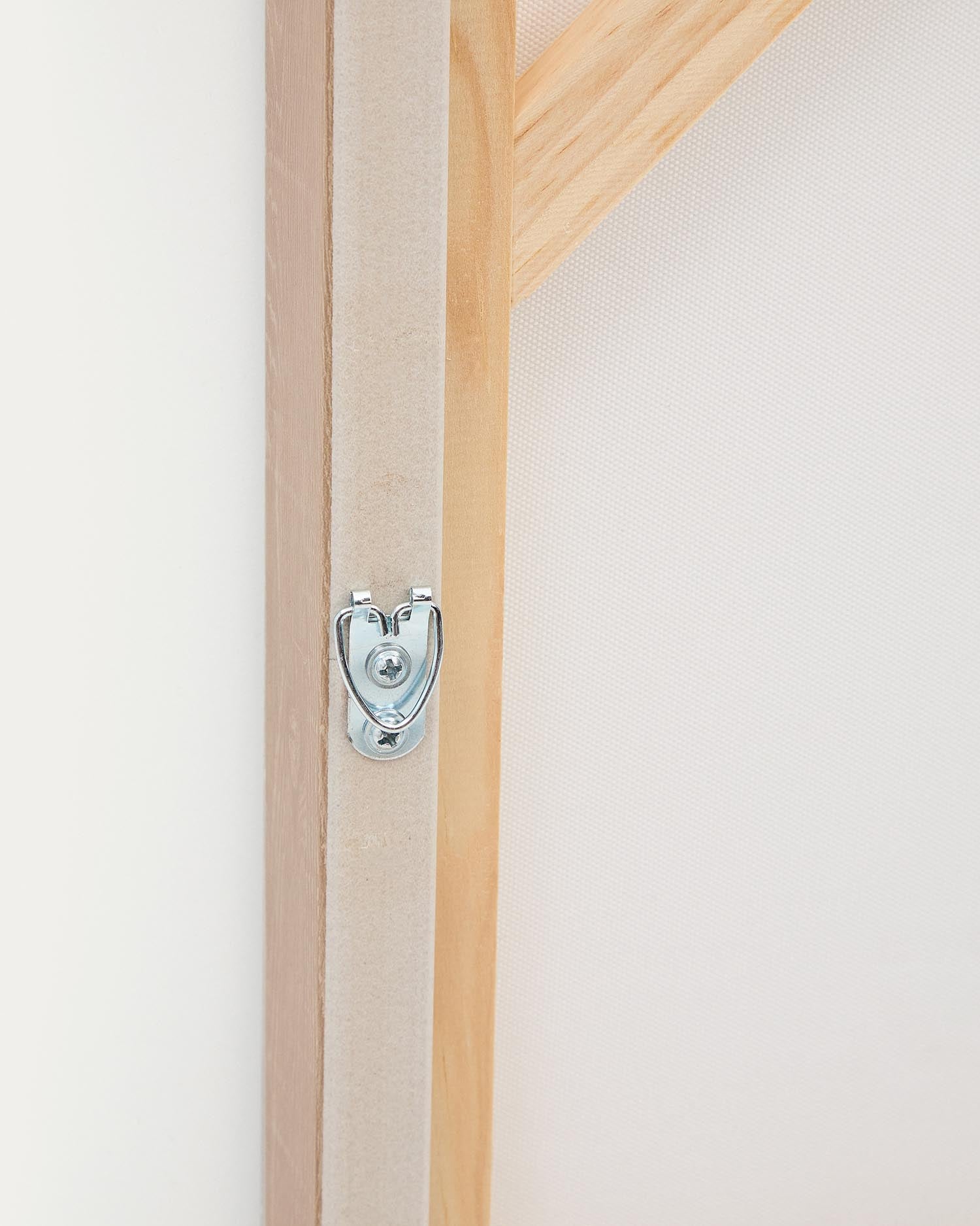 Das Bild Zay von Kave Home (40x40 cm) zeigt braune geometrische Formen, ideal für moderne und stilvolle Wohnräume.