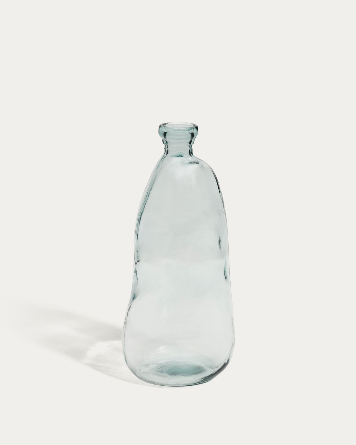 Brenna Vase aus transparentem Glas 100% recycelt 51 cm in Klar präsentiert im Onlineshop von KAQTU Design AG. Vase ist von Kave Home