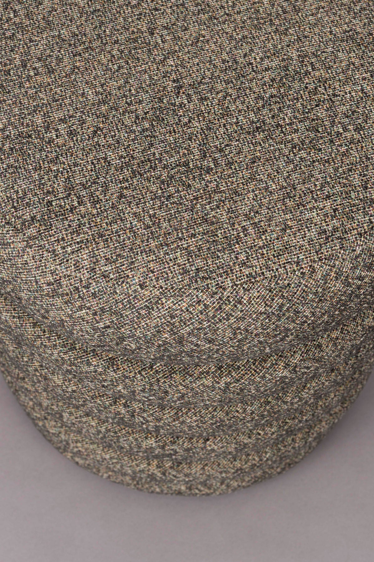 Fern Hocker in Schwarz präsentiert im Onlineshop von KAQTU Design AG. Pouf ist von Dutchbone
