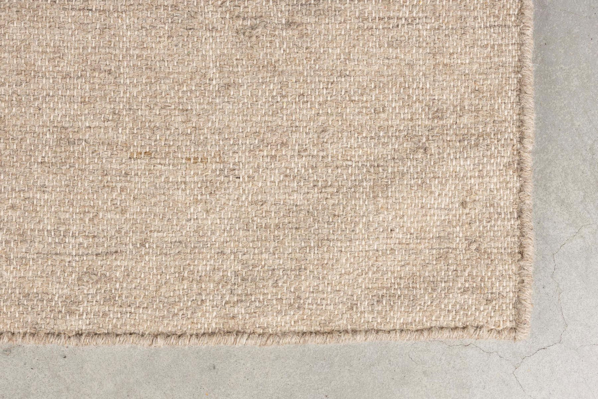 Briton Teppich 160x230 in Beige präsentiert im Onlineshop von KAQTU Design AG. Teppich ist von Dutchbone