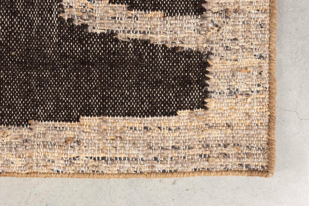 Briton Teppich 200x300 in Braun präsentiert im Onlineshop von KAQTU Design AG. Teppich ist von Dutchbone