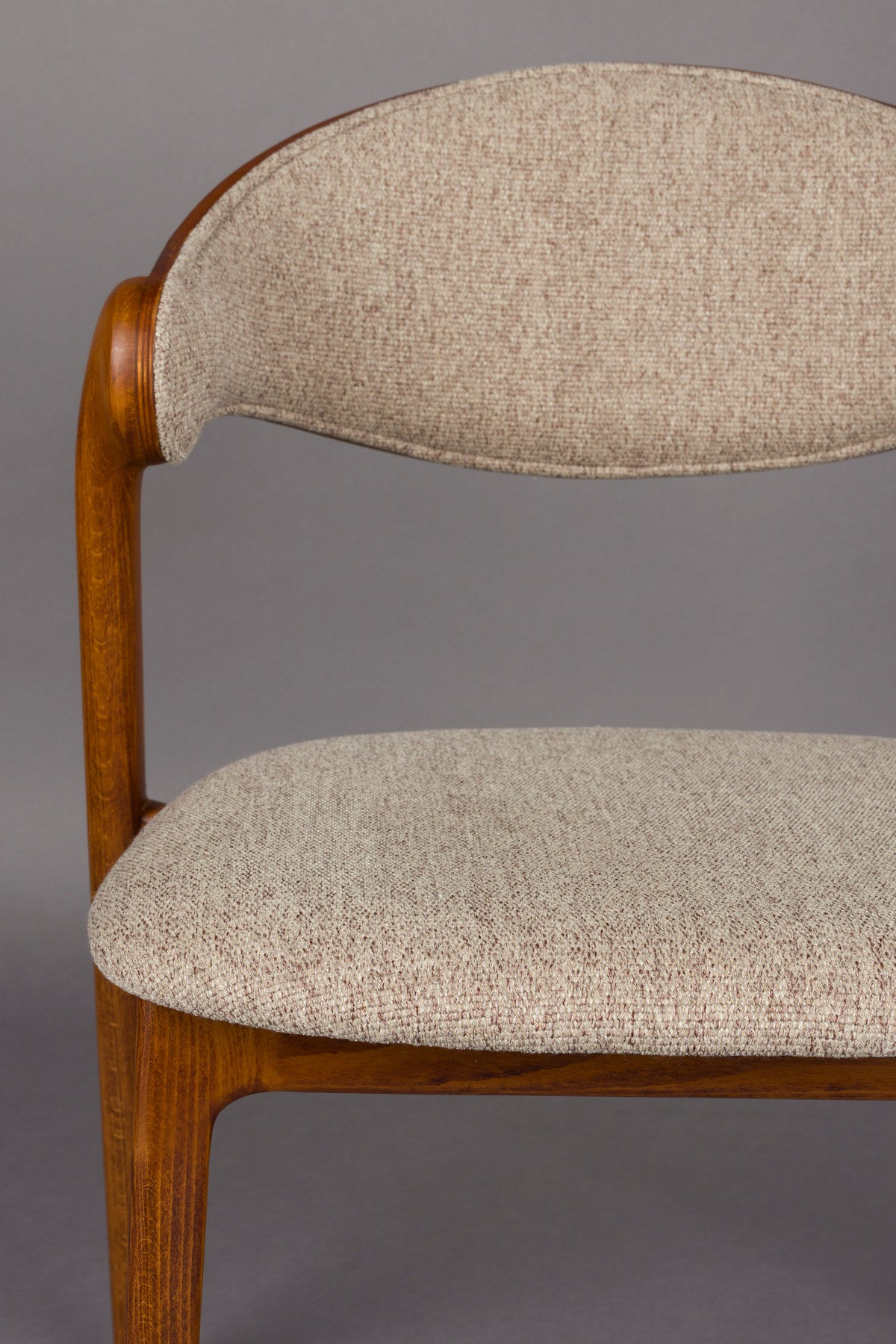 Babington Stuhl in Beige präsentiert im Onlineshop von KAQTU Design AG. Stuhl ist von Dutchbone