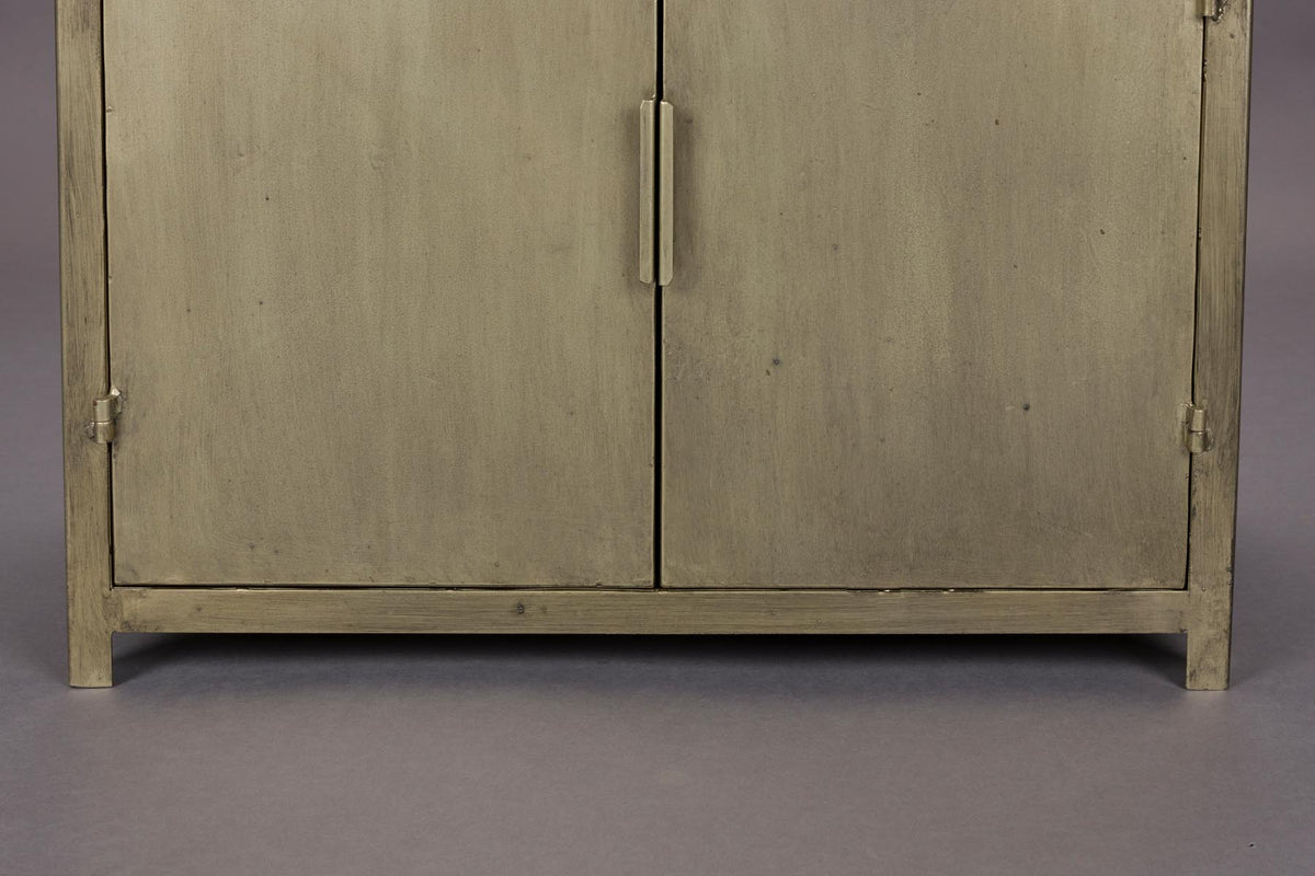 Monviso Schrank in Grau präsentiert im Onlineshop von KAQTU Design AG. Cabinet ist von Dutchbone