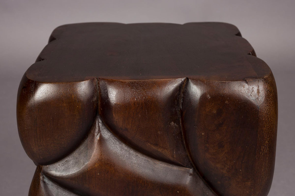 Hocker Brooklyn in Braun präsentiert im Onlineshop von KAQTU Design AG. Hocker ist von Dutchbone