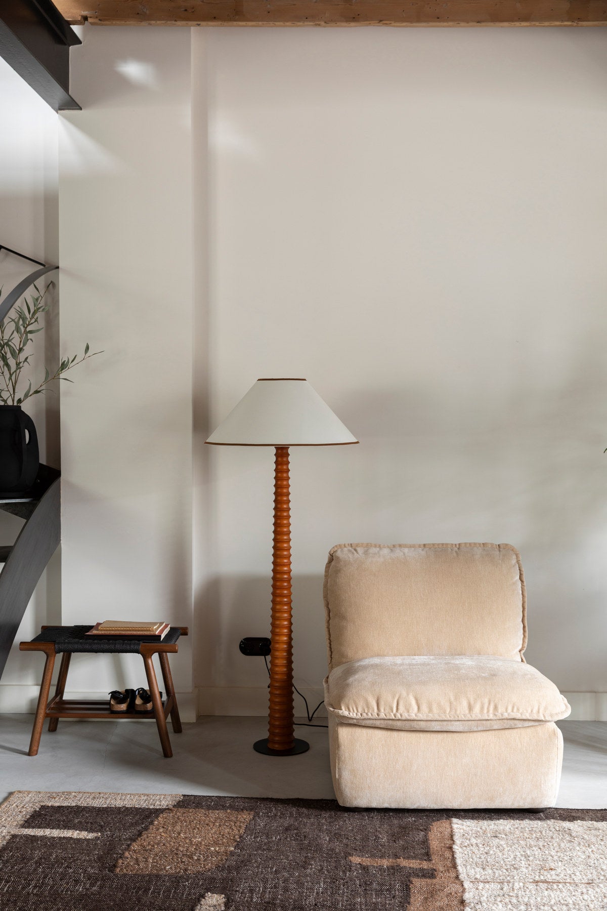 Loungesessel Radley in Beige präsentiert im Onlineshop von KAQTU Design AG. Sessel ist von Dutchbone