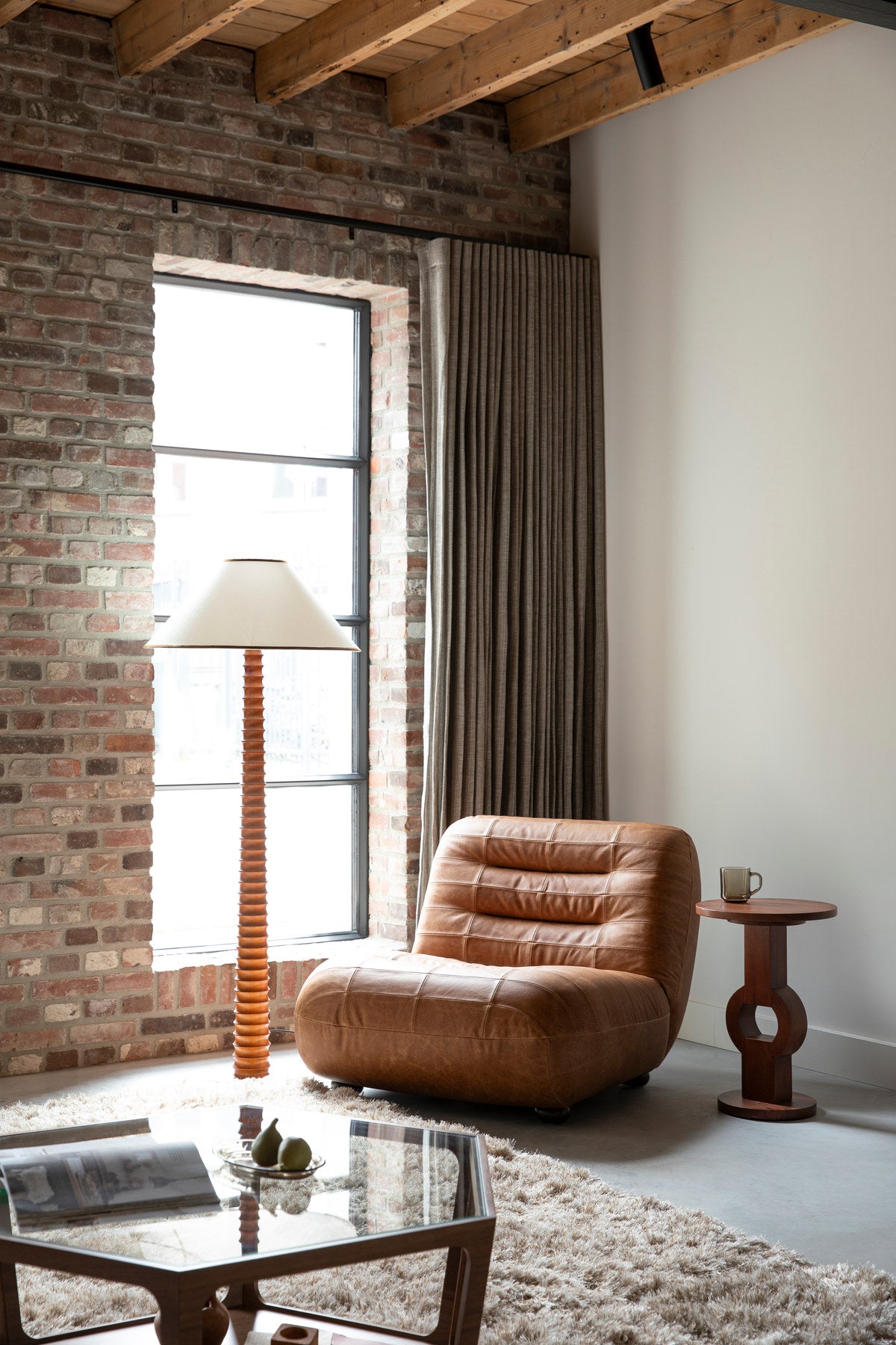 Loungesessel Wyatt in Cognac präsentiert im Onlineshop von KAQTU Design AG. Sessel ist von Dutchbone