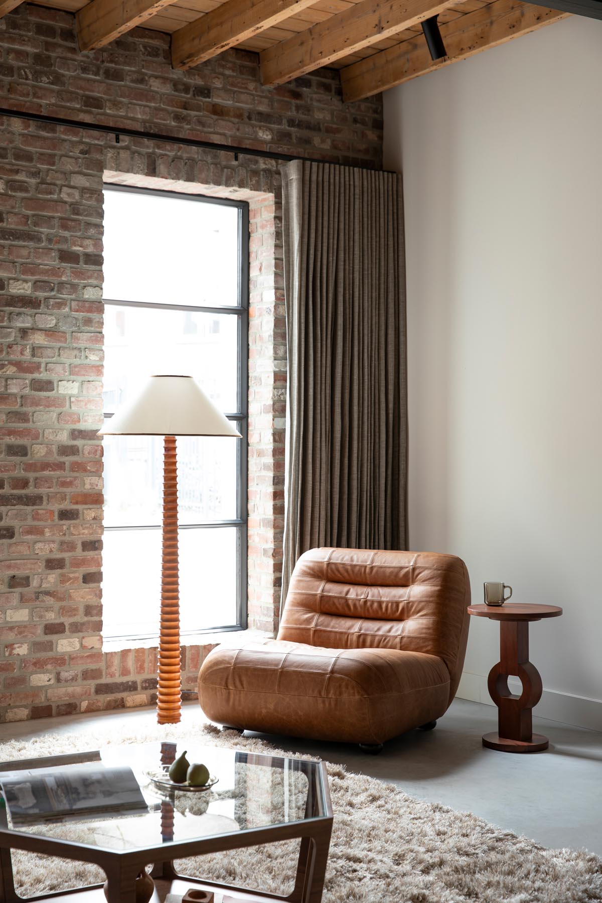 Loungesessel Wyatt in Cognac präsentiert im Onlineshop von KAQTU Design AG. Sessel ist von Dutchbone