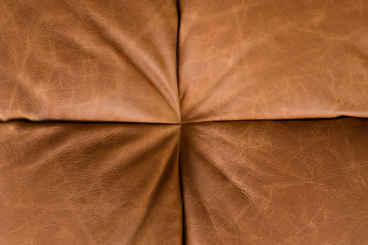 Sofa Hackman 4.5-Sitzer in Cognac präsentiert im Onlineshop von KAQTU Design AG. 4er Sofa ist von Dutchbone