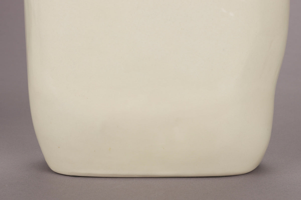 Vase Edna M in Beige präsentiert im Onlineshop von KAQTU Design AG. Vase ist von Dutchbone