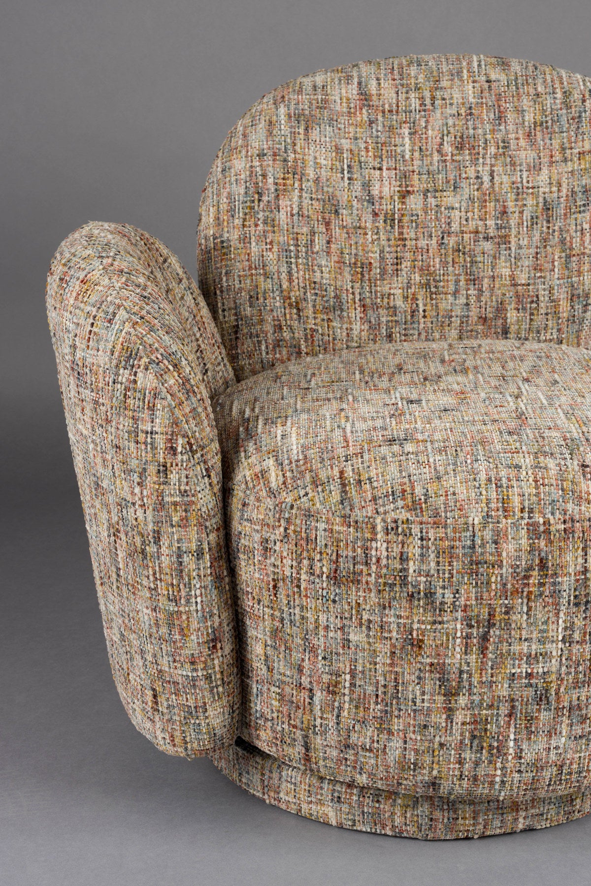 Sessel Rose Multicolour in Beige präsentiert im Onlineshop von KAQTU Design AG. Drehsessel ist von Dutchbone