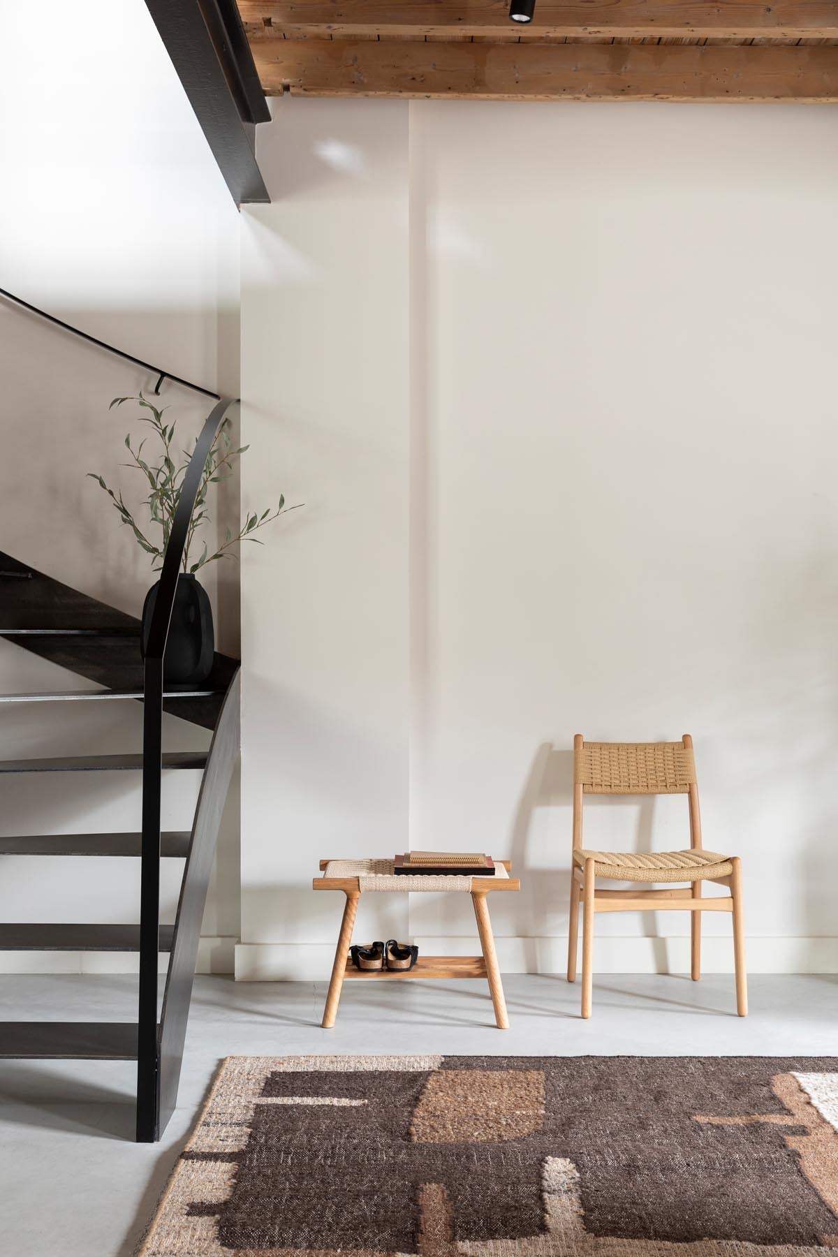 Hocker Kintaro in Natural präsentiert im Onlineshop von KAQTU Design AG. Hocker ist von Dutchbone