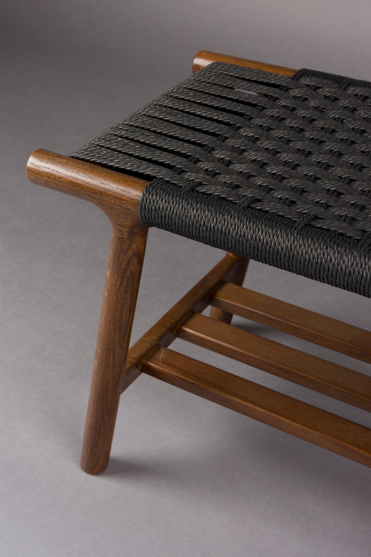 Bank Kintaro in Walnuss präsentiert im Onlineshop von KAQTU Design AG. Bank ist von Dutchbone