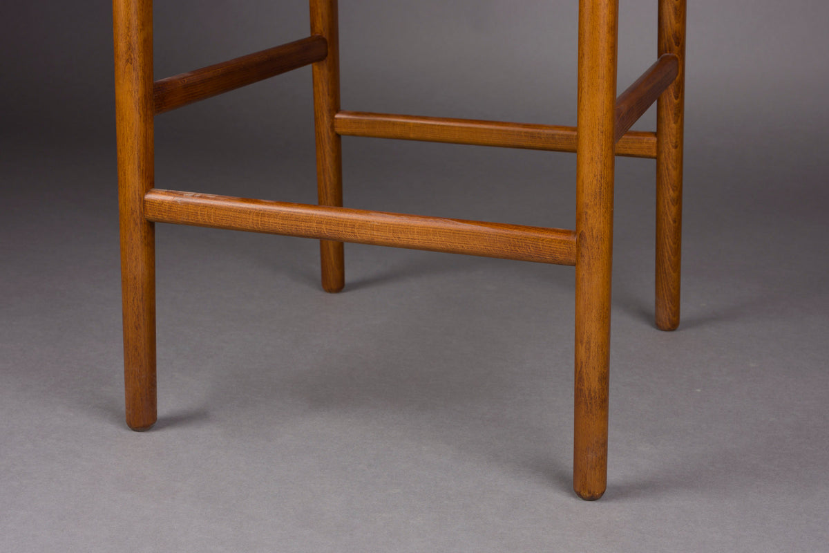 Barstuhl Cecile in Walnuss präsentiert im Onlineshop von KAQTU Design AG. Barstuhl ist von Dutchbone