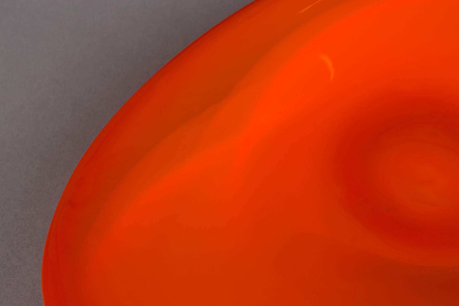 Tray Gable in Orange präsentiert im Onlineshop von KAQTU Design AG. Schale ist von Dutchbone