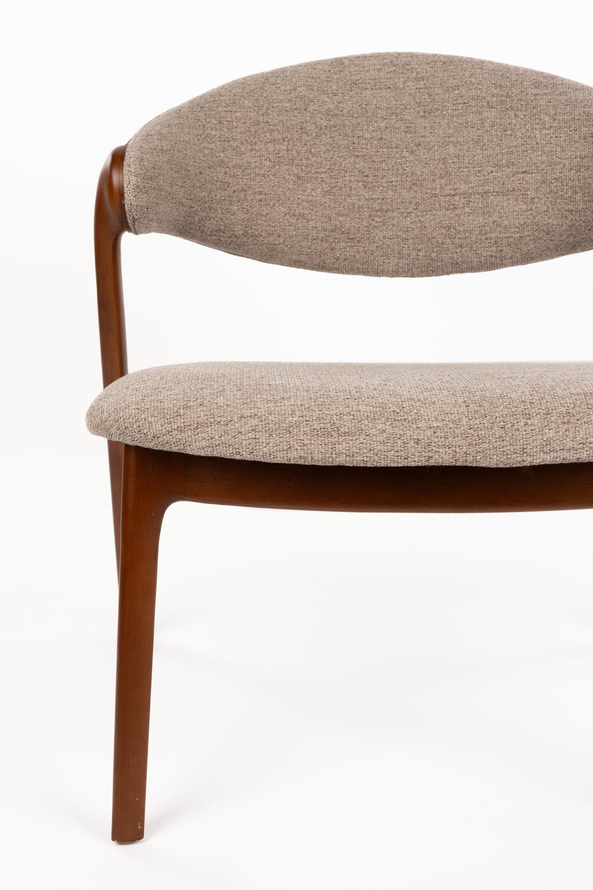 Sessel Babington in Brown präsentiert im Onlineshop von KAQTU Design AG. Sessel ist von Dutchbone
