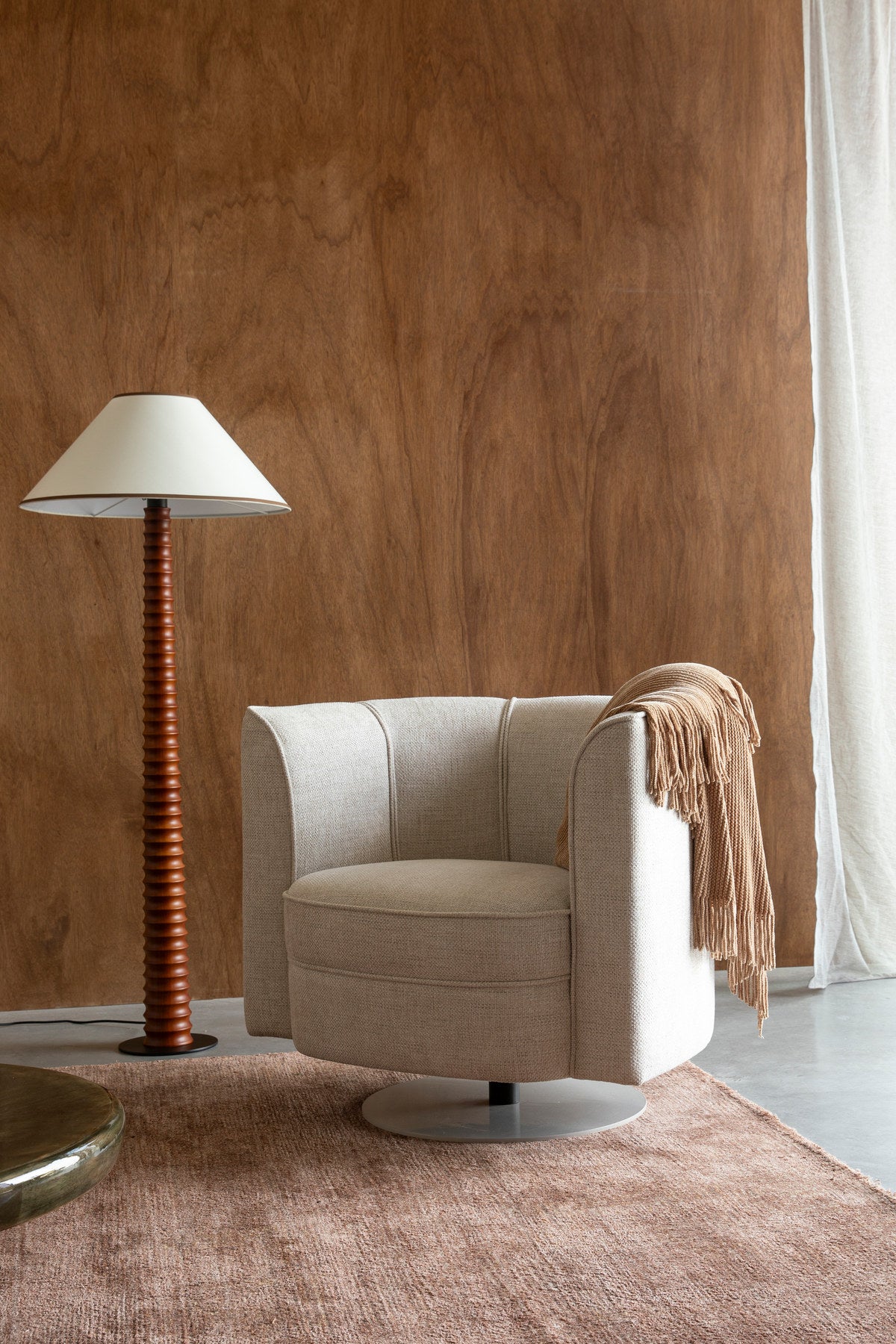 Sessel Flower in Beige präsentiert im Onlineshop von KAQTU Design AG. Sessel ist von Dutchbone