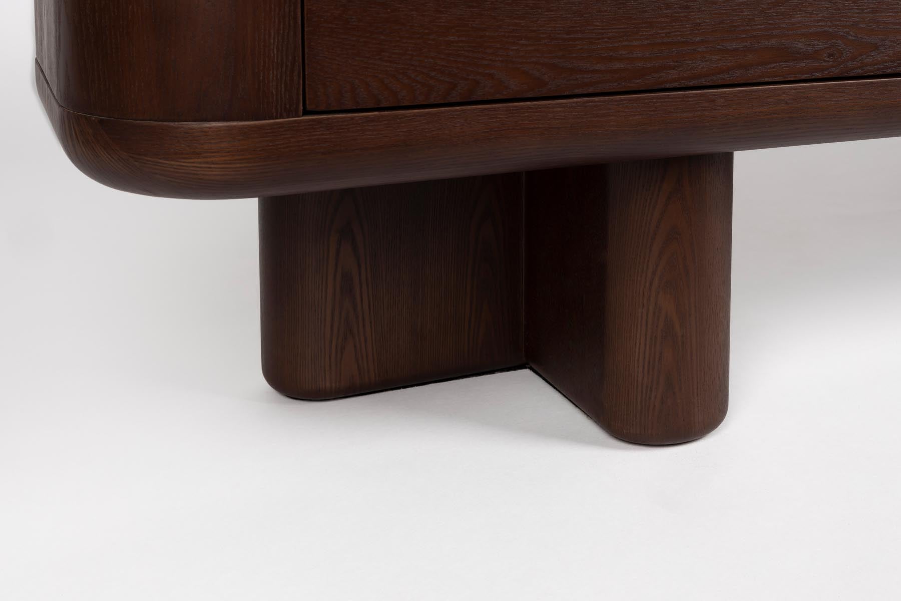 Cabinet Herman in präsentiert im Onlineshop von KAQTU Design AG. Cabinet ist von Dutchbone