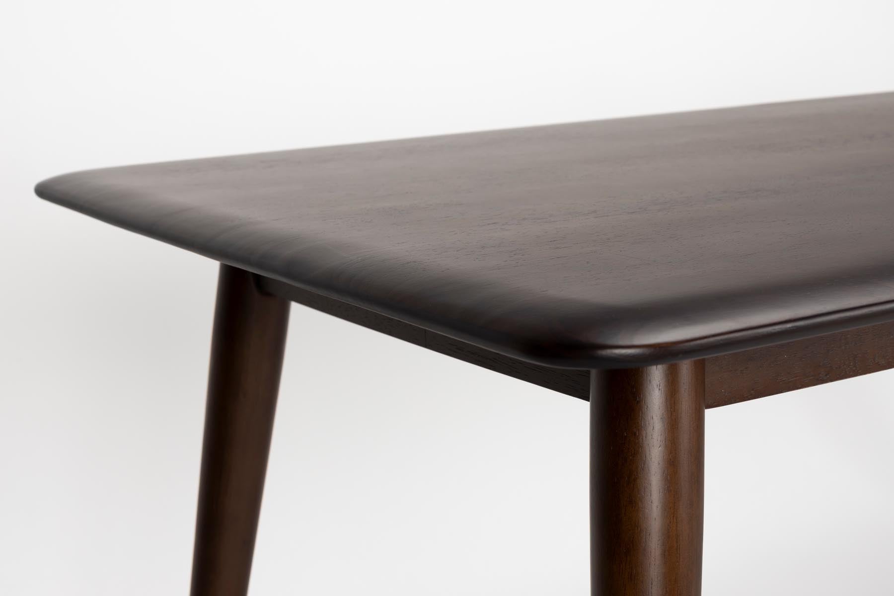 Esstisch Elroy in Braun präsentiert im Onlineshop von KAQTU Design AG. Esstisch ist von Dutchbone