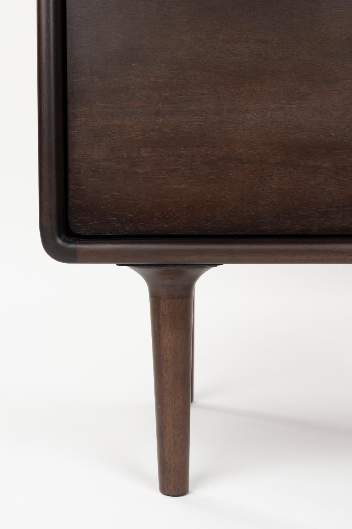 Kabinet Elroy in Braun präsentiert im Onlineshop von KAQTU Design AG. Cabinet ist von Dutchbone