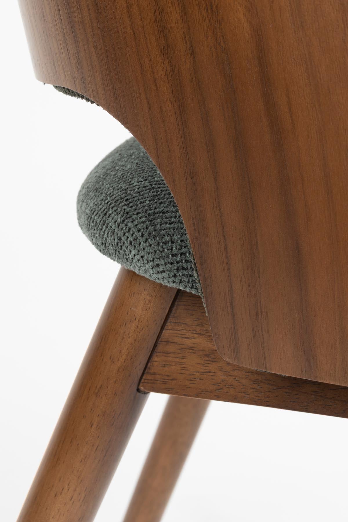 Stuhl Velore in Grün präsentiert im Onlineshop von KAQTU Design AG. Stuhl ist von Dutchbone