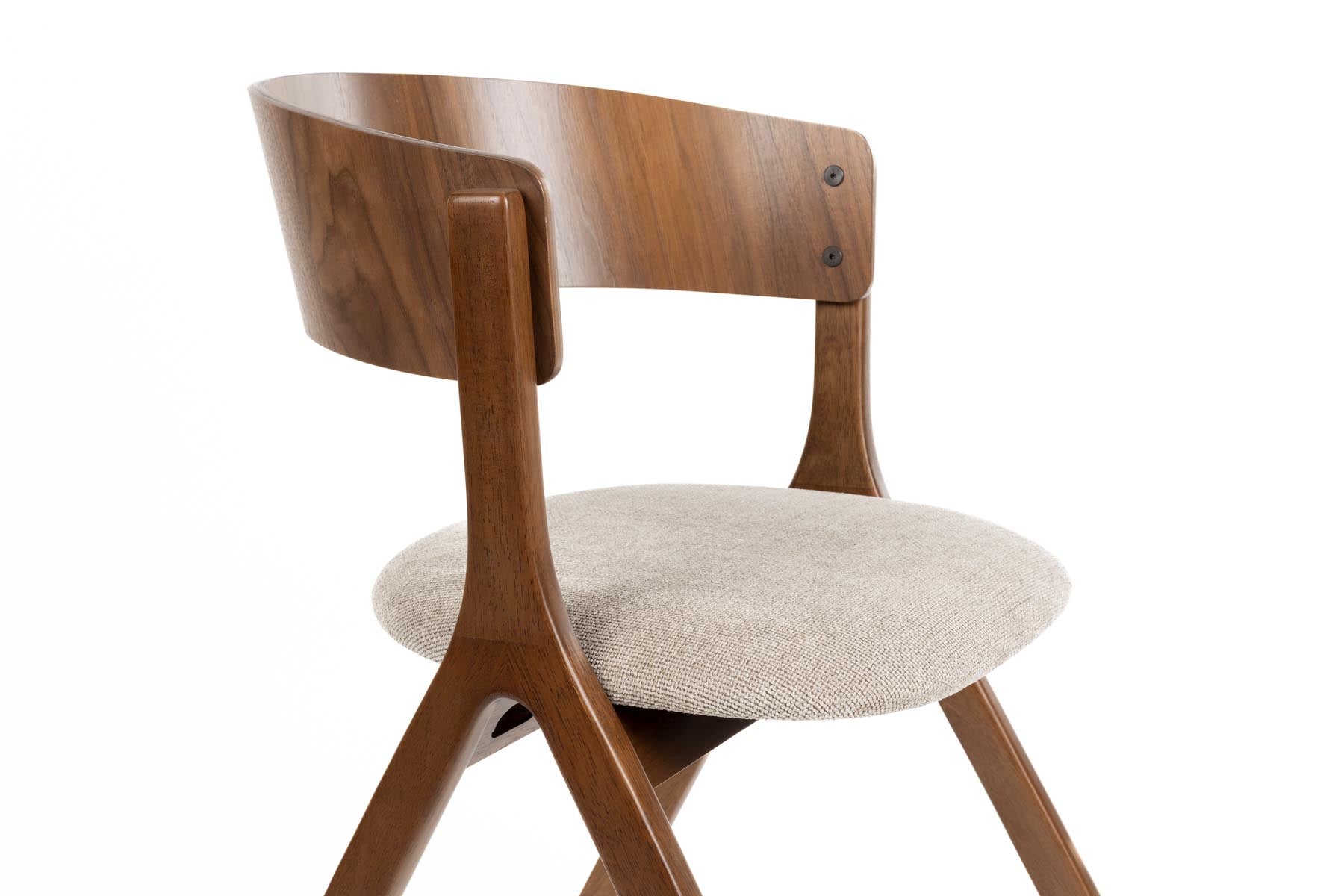 Stuhl Bresso in Beige präsentiert im Onlineshop von KAQTU Design AG. Stuhl ist von Dutchbone