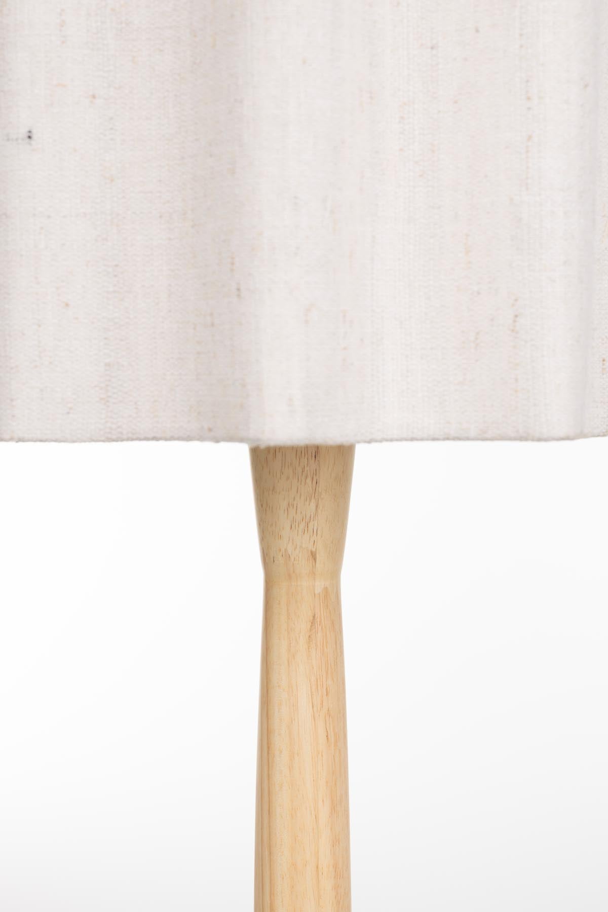 Tischlampe Scallop in Natürlich präsentiert im Onlineshop von KAQTU Design AG. Tischleuchte ist von Dutchbone