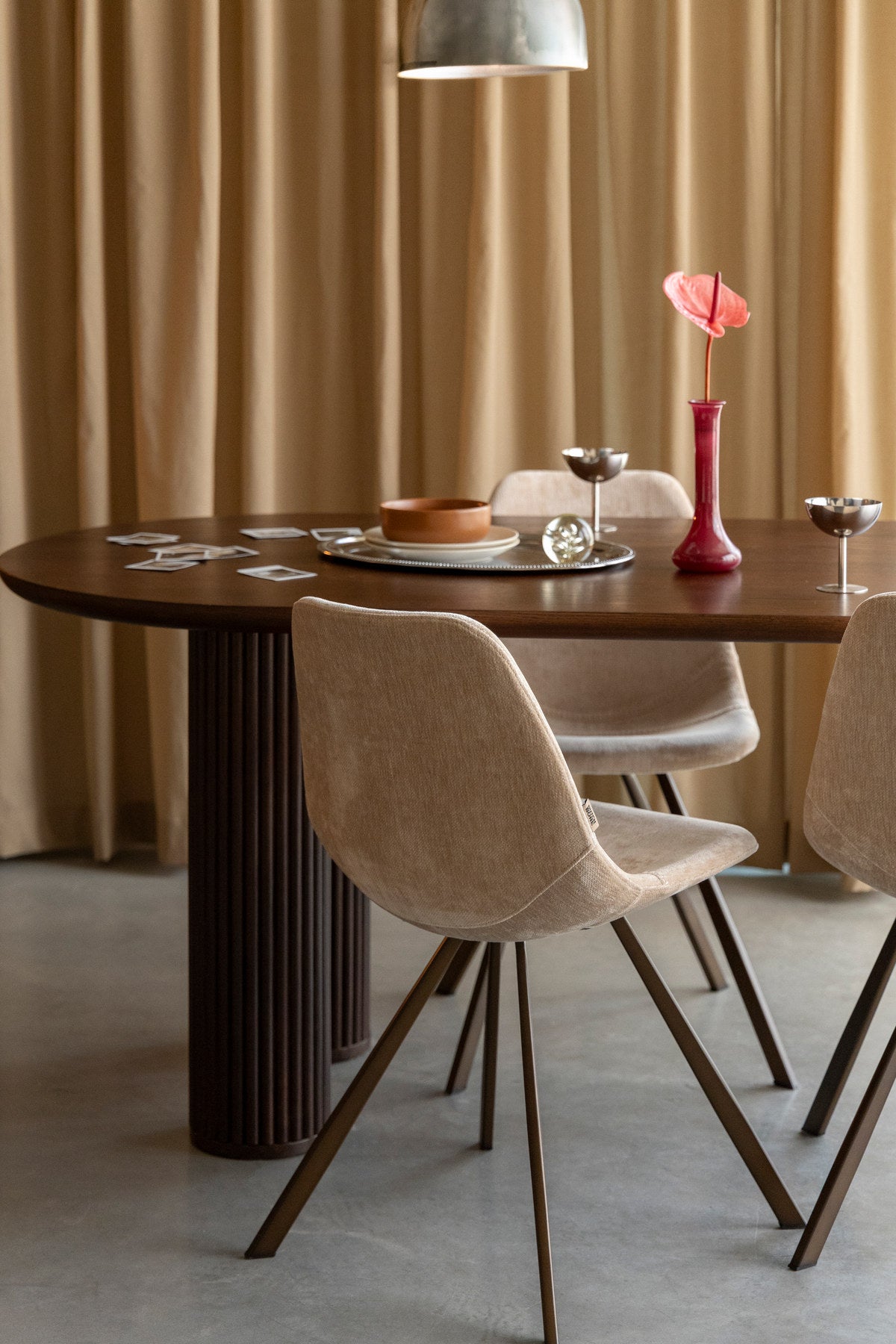 Stuhl Franky in Beige präsentiert im Onlineshop von KAQTU Design AG. Stuhl ist von Dutchbone