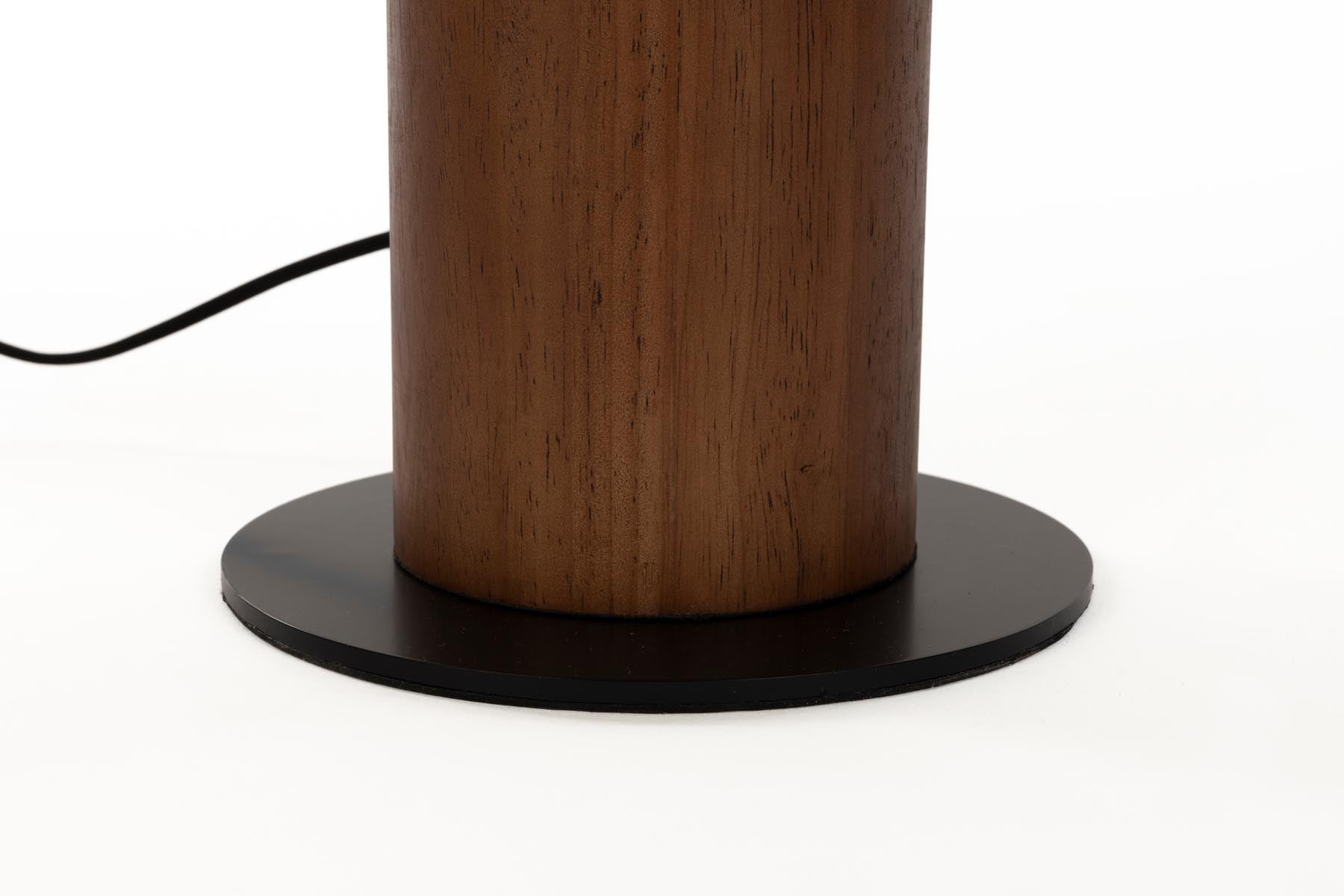 Stehlampe Beam in Beige präsentiert im Onlineshop von KAQTU Design AG. Stehleuchte ist von Dutchbone