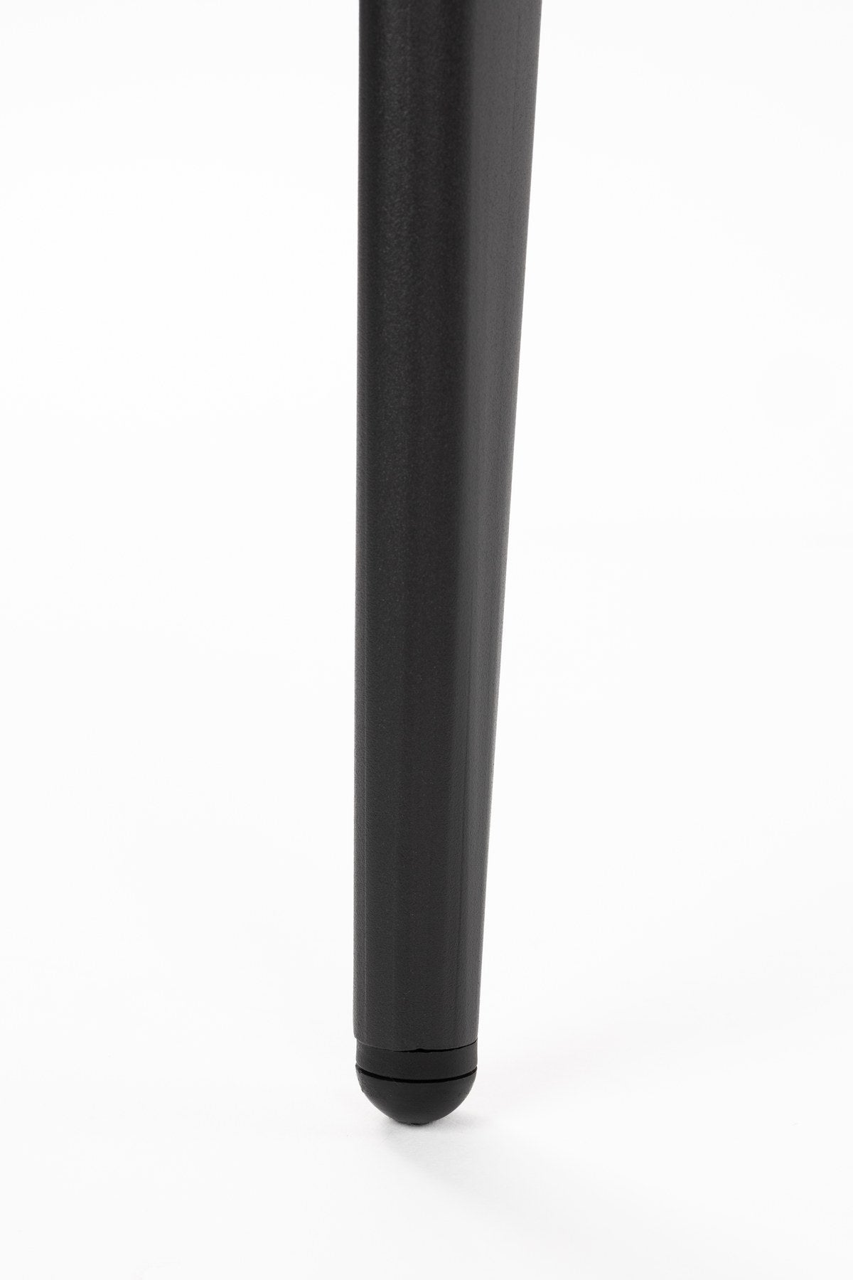 Esszimmerstuhl Chair Miyo Light Brown von Dutchbone mit hellbraunem gewebtem Bezug, grafischem Muster und schwarzem Metallgestell auf hellem Hintergrund