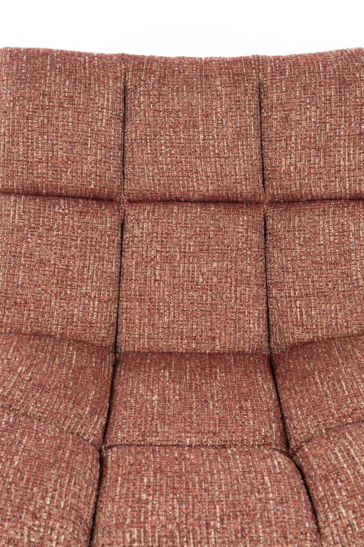 Roter gepolsterter Barstuhl mit Armlehne von Dutchbone, Sitzfläche aus Eukalyptusholz und Polyester, drehbares Gestell.