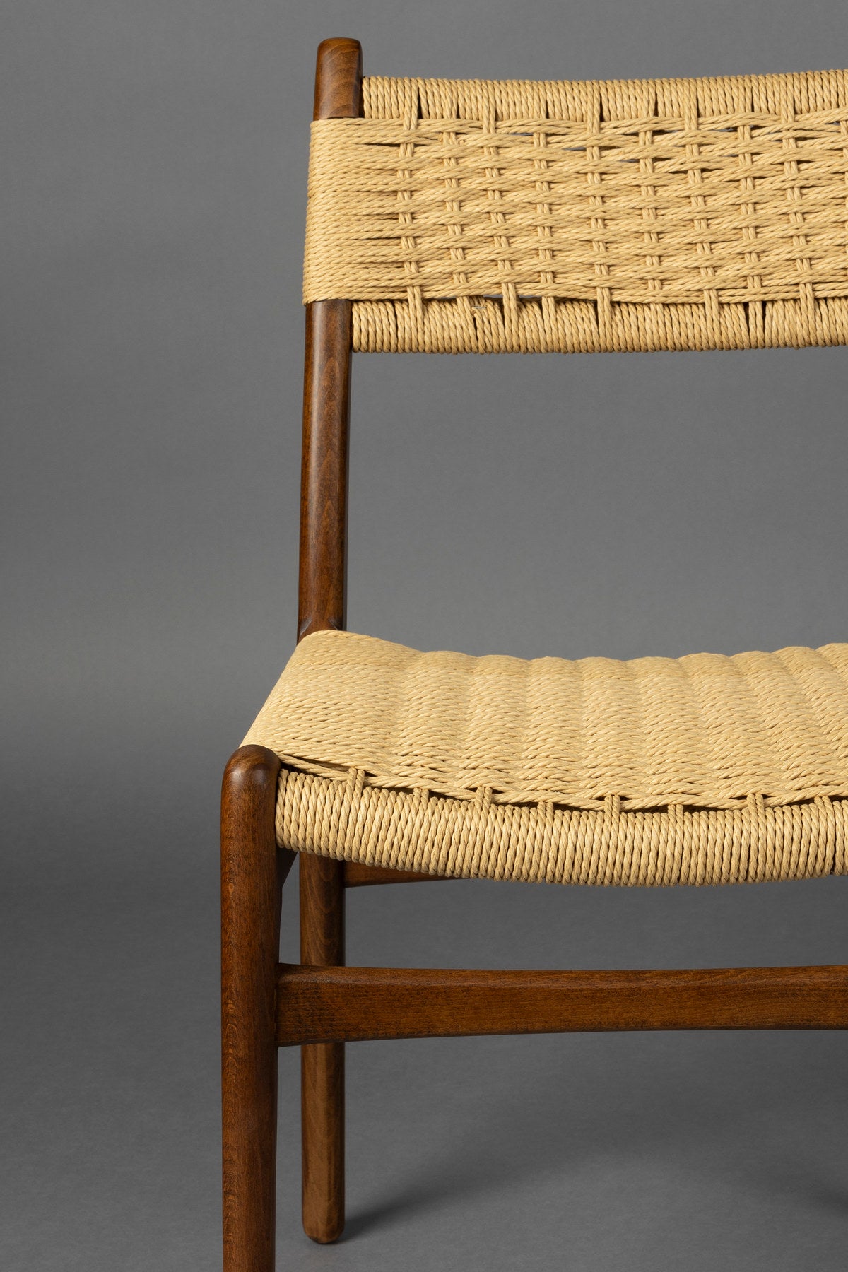 Stuhl Cecile in Braun präsentiert im Onlineshop von KAQTU Design AG. Stuhl ist von Dutchbone
