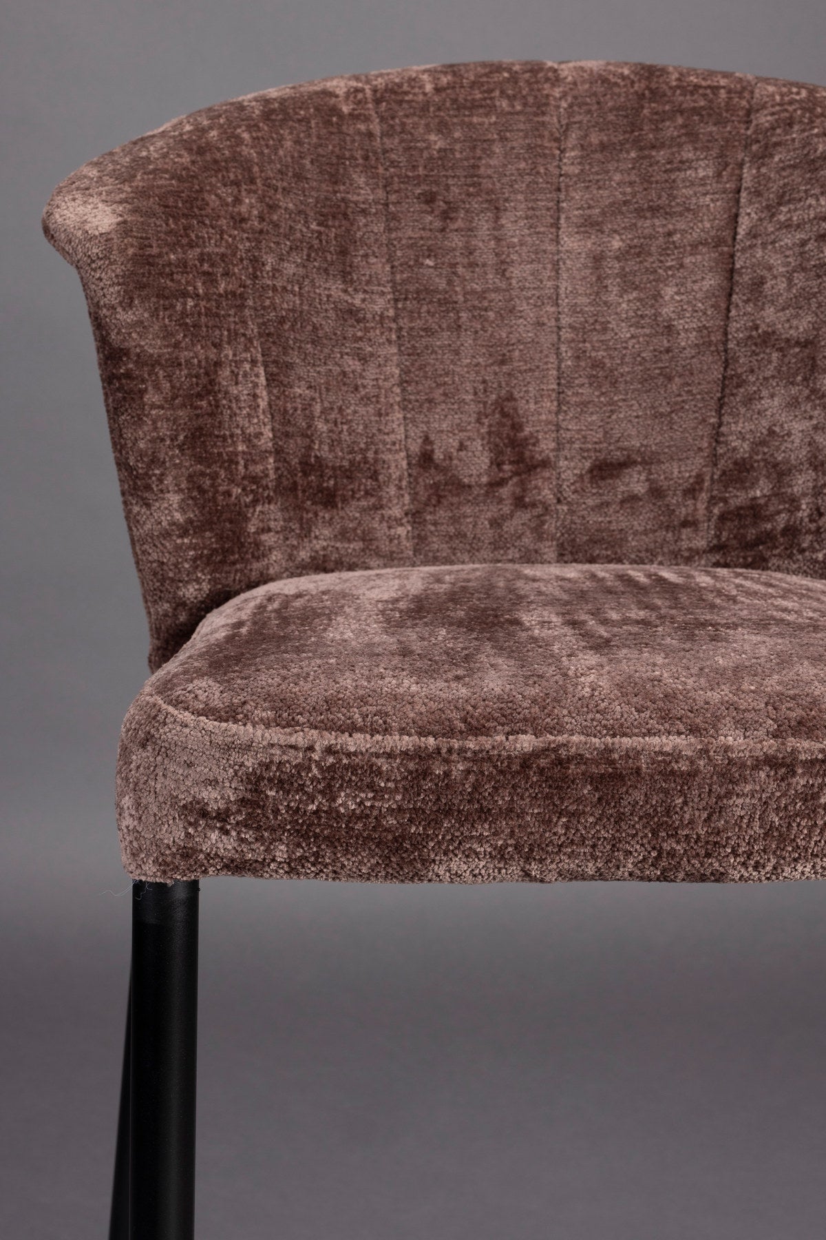 Barhocker Georgia Lila in Lila präsentiert im Onlineshop von KAQTU Design AG. Barstuhl ist von Dutchbone