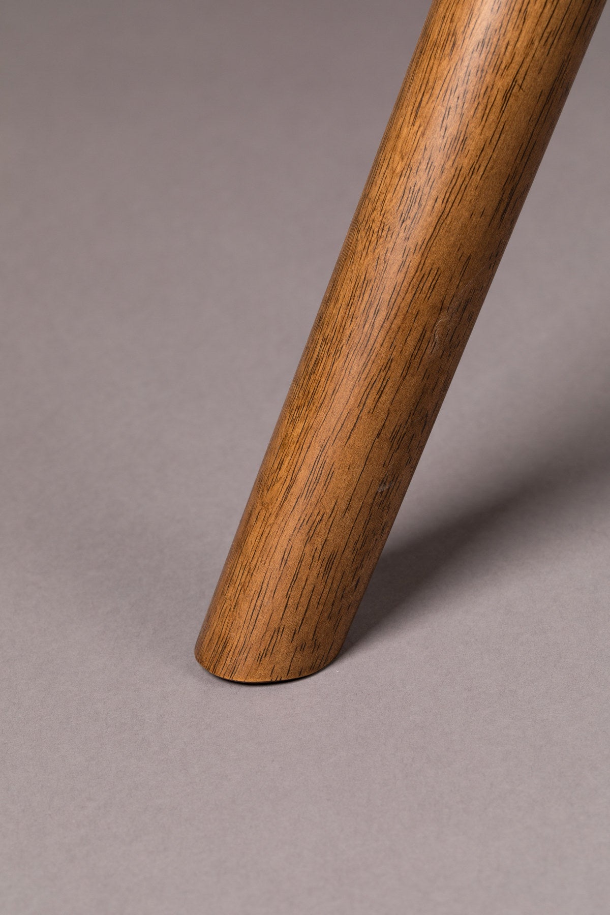 Tisch Malaya in Braun präsentiert im Onlineshop von KAQTU Design AG. Esstisch ist von Dutchbone